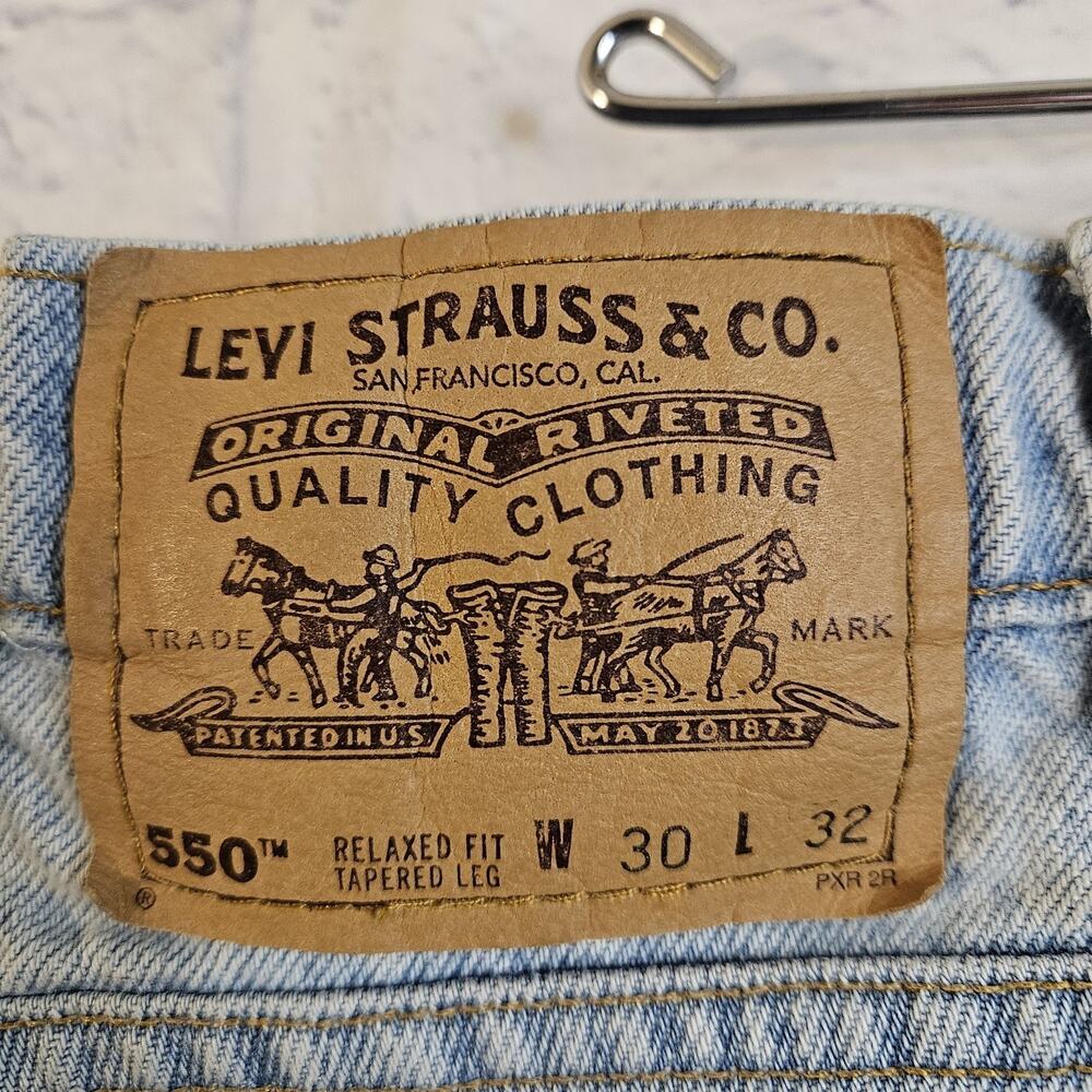 Levi's 550 Relaxed Fit Mens Jeans 30x32 (28x29.5) Light Wash 90's - Picture 6 of 9